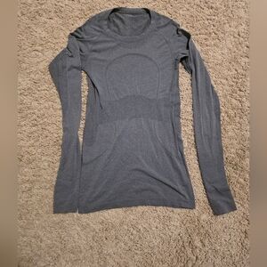 Women's Gray Long Sleeve Top